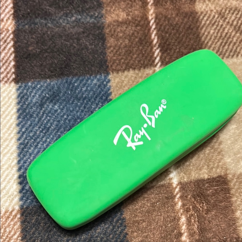 Ray-Ban Vibrant Green Eyewear Case